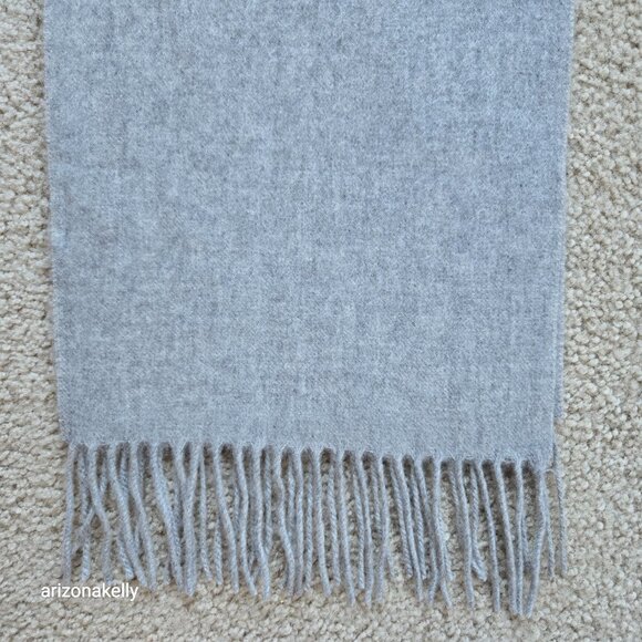 NWOT Uniqlo Cashmere Fringe Scarf Grey - Picture 2 of 9